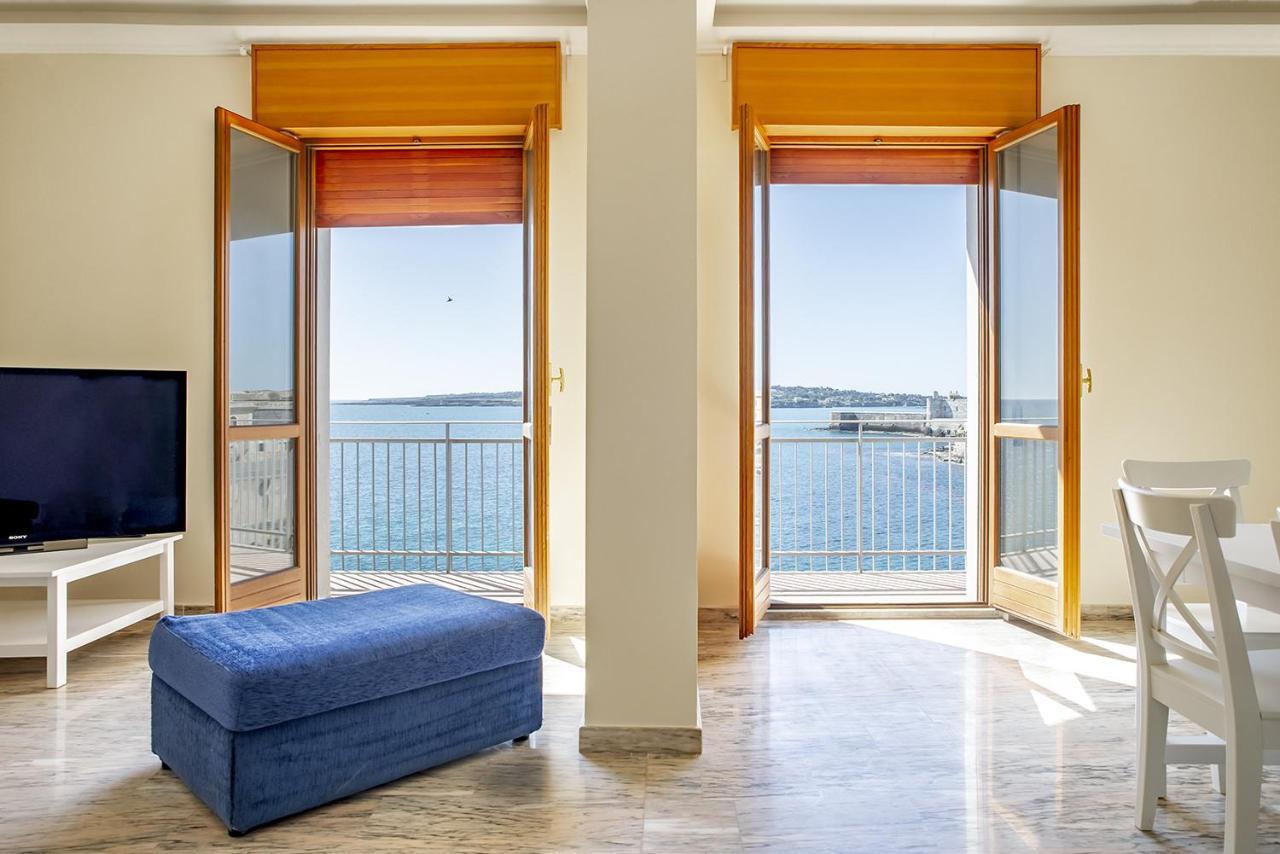 Ortigia Seafront Apartment By Wonderful Italy 시라쿠사 외부 사진