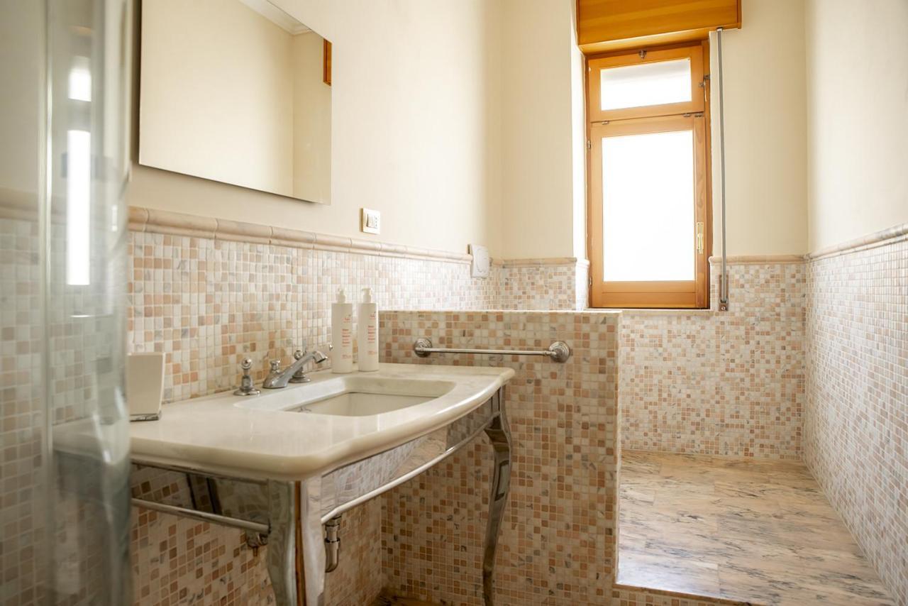 Ortigia Seafront Apartment By Wonderful Italy 시라쿠사 외부 사진